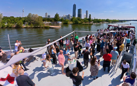 Panoramafahrten, Motto-Cruises und Party-Location
