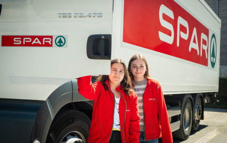 Spar gibt Schülerinnen Einblicke in Technik und Logistik