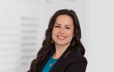 Amanda Narzt steigt bei currycom vom Consultant zur Senior Consultant auf