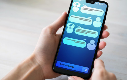 Studie: KI-Chatbots werden salonfähig