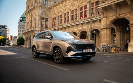 MG bringt neues Plug-in-Hybrid-SUV MGS9 auf den Markt