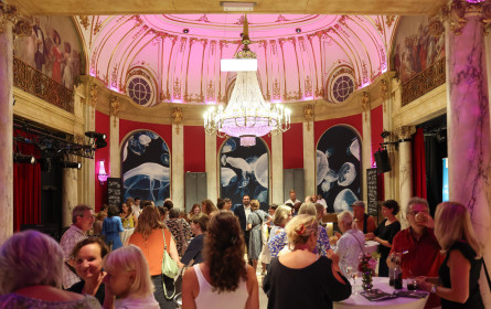 Kulturformat lädt Kunden und Partner zum ImPulsTanz-Abend ins Volkstheater