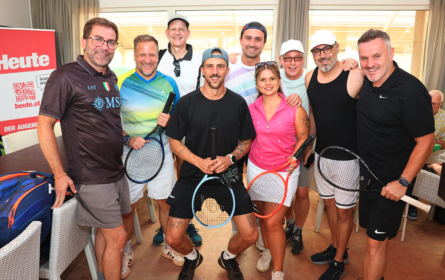 Heute bringt Politik, Wirtschaft und Medien auf den Tennisplatz