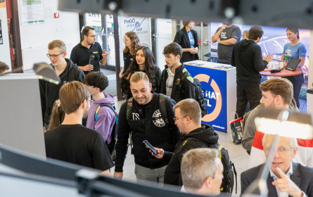 300 Unternehmen bieten Jobs an
