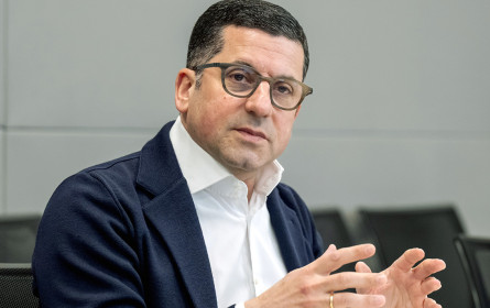 Rewe fordert längere Öffnungszeiten im Handel