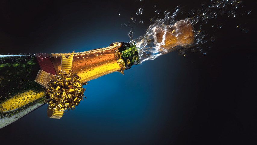 Lasst Korken knallen,  es ist Zeit zu feiern