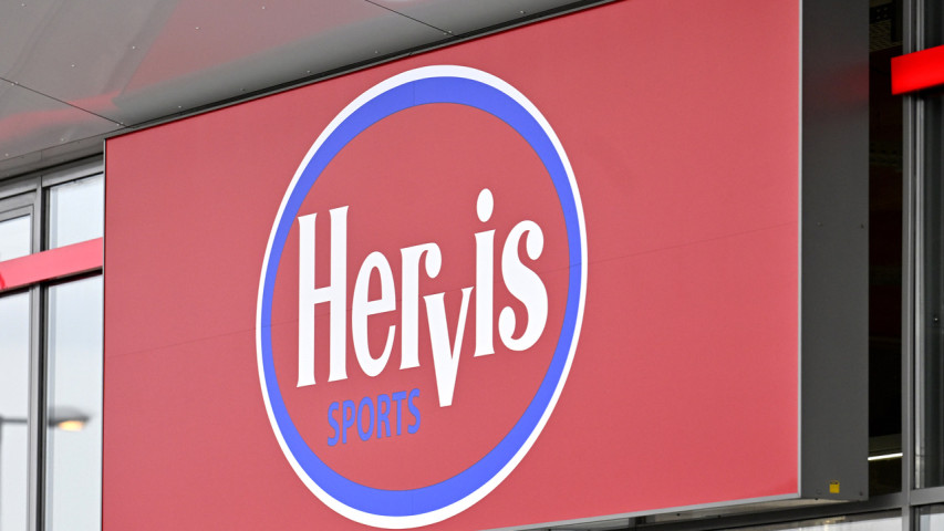 „Prüfen mehrere Optionen“: Spar vor Hervis-Verkauf an Snipes-Gründer Sven Voth