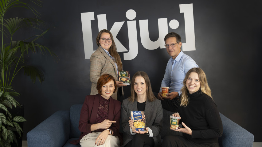 [kju:] betreut Omis Schmankerl von Billa