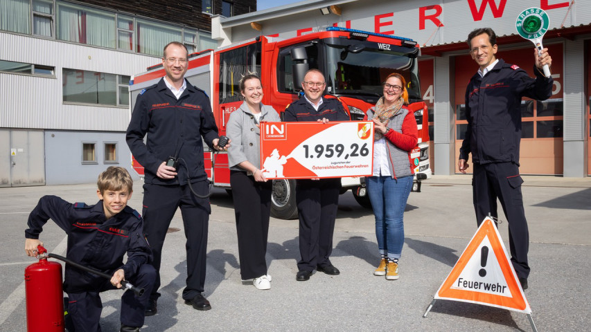 Interspar übergibt knapp 2.000 Euro an Stadtfeuerwehr Weiz
