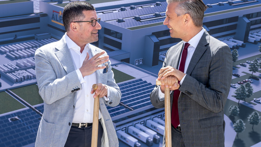 Spatenstich für 600-Mio.-Euro-Projekt der Rewe Group