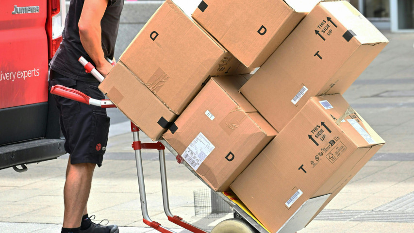 Paketabgabe inklusive Mehrwertsteuer wird bis zu 2,40 Euro betragen
