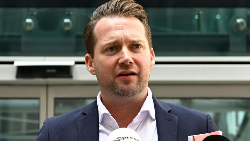 Self-Checkout spaltet die Generationen