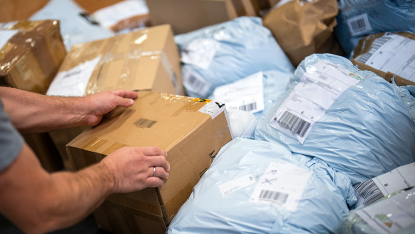 Paketsteuer landet nun bei der EU-Kommission