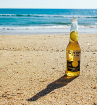 Biermarke Corona stellt in Österreich auf Pfandflaschen um