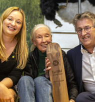 Jane Goodall wird mit BeeWild-Award ausgezeichnet