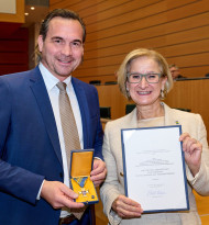 Goldenes Ehrenzeichen des Landes Niederösterreich verliehen