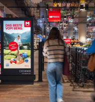inovisco startet DOOH-netzwerk bei mpreis