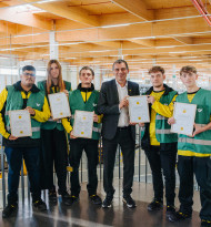Lehrlinge übernehmen Teamkoordination im Paket-Logistikzentrum Wien-Inzersdorf