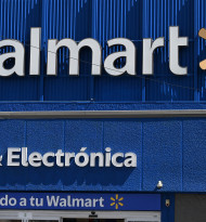 Krisengewinner Walmart hebt nach starkem Quartal erneut Prognose an