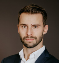 Bargeldloser Weihnachtszauber: Schönbrunner Weihnachtsmarkt geht neue Wege mit card complete