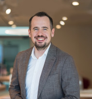 Patrick Aichinger übernimmt internationale Logistik bei dm