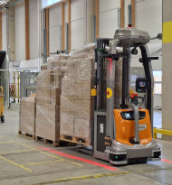 Österreichische Post: Erfolgreicher Test autonomer Transporte im Logistikzentrum Wien