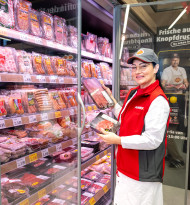 Mit Herz fürs Handwerk: Penny setzt auf fachkundige Fleischberatung zu den Feiertagen