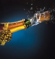 Lasst Korken knallen,  es ist Zeit zu feiern