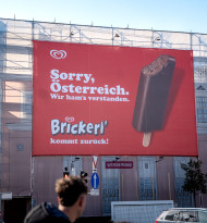 Werbewand setzt auf Präsenz im Stadtraum