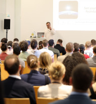 Google Analytics Conference 2026: Tracking, KI und datenbasierte Marketingstrategien im Schloss Schönbrunn