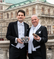 Penny bringt Opernball-Flair mit Guschlbauer-Schaumrolle nach Hause