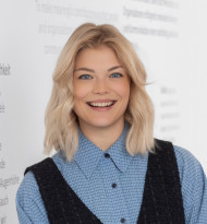 Anna Unterweger zum Senior Consultant bei currycom befördert