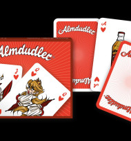 Almdudler bringt Comic-Figuren als Spielkarten heraus