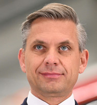 Spritpreise: Regierung prüft - ÖAMTC, ARBÖ und VCÖ fordern Handeln