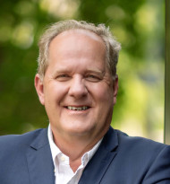 Walter Zinggl erhält den xcellence.award