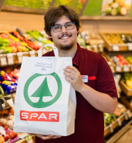 Spar-Lehrlinge retten Lebensmittel