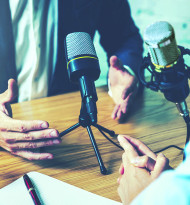 ÖAK: Podcasts und Newsletter im April