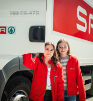 Spar gibt Schülerinnen Einblicke in Technik und Logistik