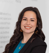 Amanda Narzt steigt bei currycom vom Consultant zur Senior Consultant auf