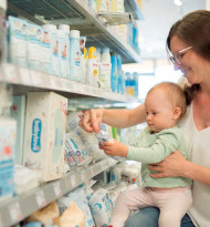 Jubiläum: dm feiert 30 Jahre babylove