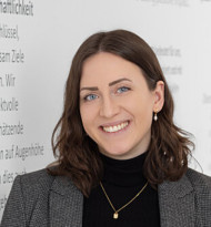 Karrieresprung bei currycom: Lara Gstöttenbauer steigt zum Consultant auf