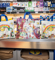Lidl Österreich unterstützt CliniClowns mit Permanent-Tragetaschen