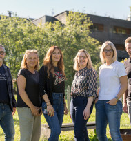dm packt für guten Zweck am Hof an