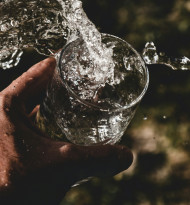 Tag des Mineralwassers: Heimische Abfüller laden zu Aktionen und Gewinnspielen